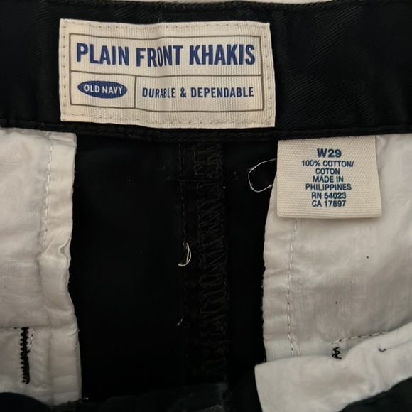 Old Navy Plain Front Khaki Chino Shorts - Picture 3 of 4